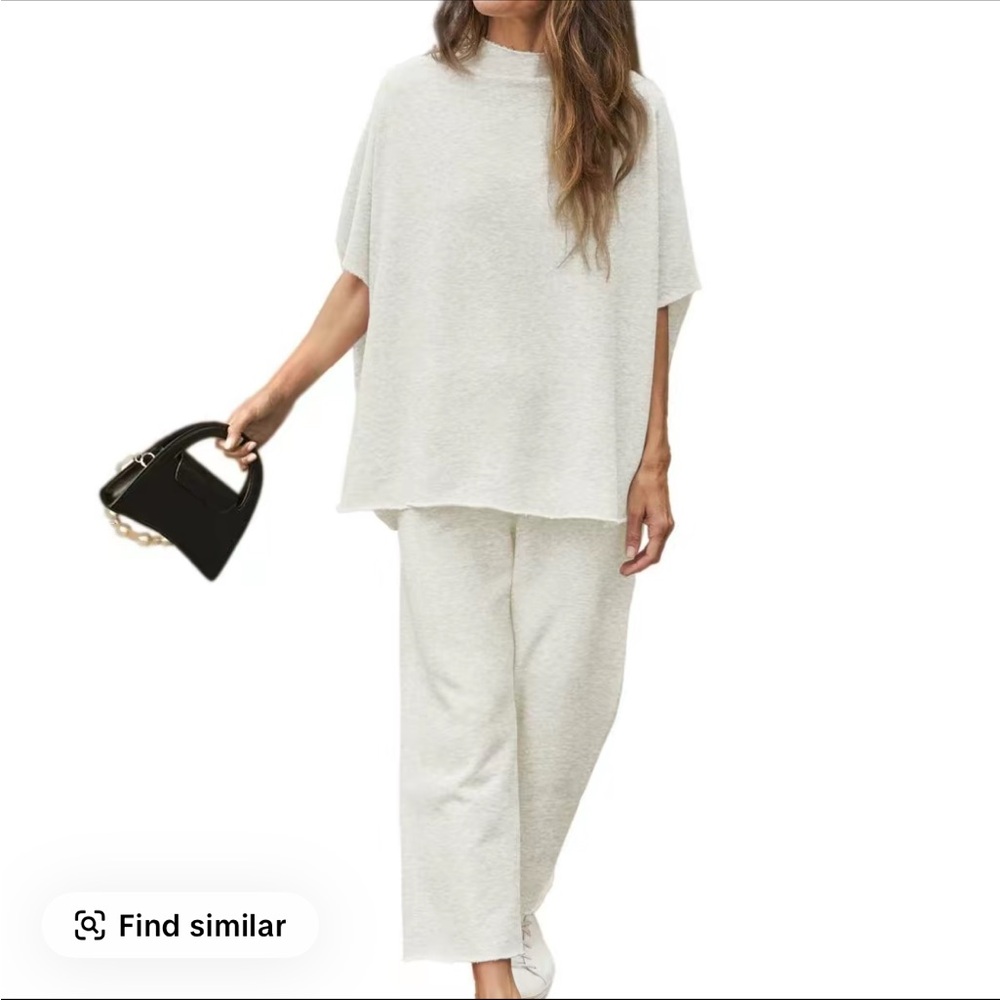 Women 2 piece longe set (never worn)